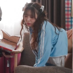 运动馆李艳隐秘互动合集10部15.3G解锁新姿势