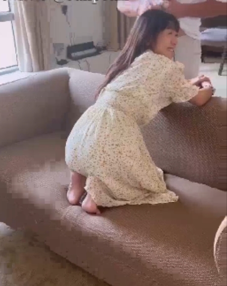 Jan小兔子线下福利合集1.6G推特私拍劲爆展示