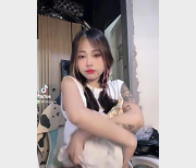 李露风L舞抖音短视频24部727M眼神太勾人