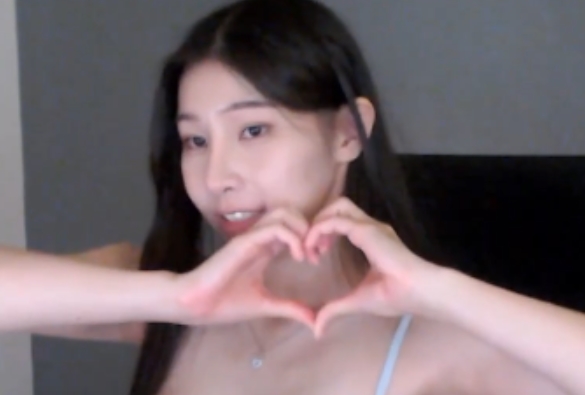 OFminarocket绝密外流前女团成员14V480G私藏版