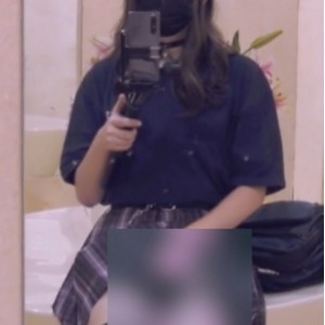 91素人厕所自玩80部高清合集50G真会玩