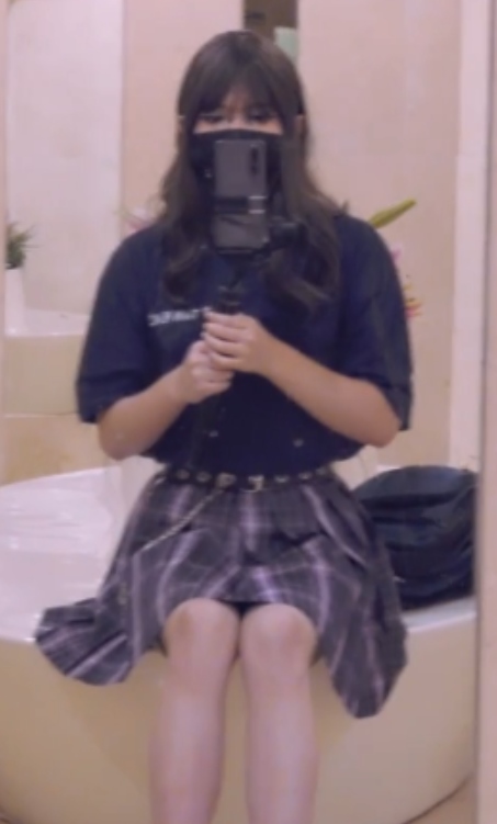 91素人厕所自玩80部高清合集50G真会玩