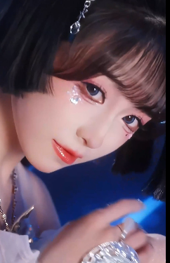 小美推特私密视频1部1.01G太诱人