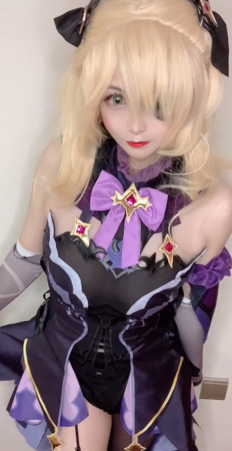 网盘资源Sola酱伪娘TS优质Cosplay1部958MB神还原
