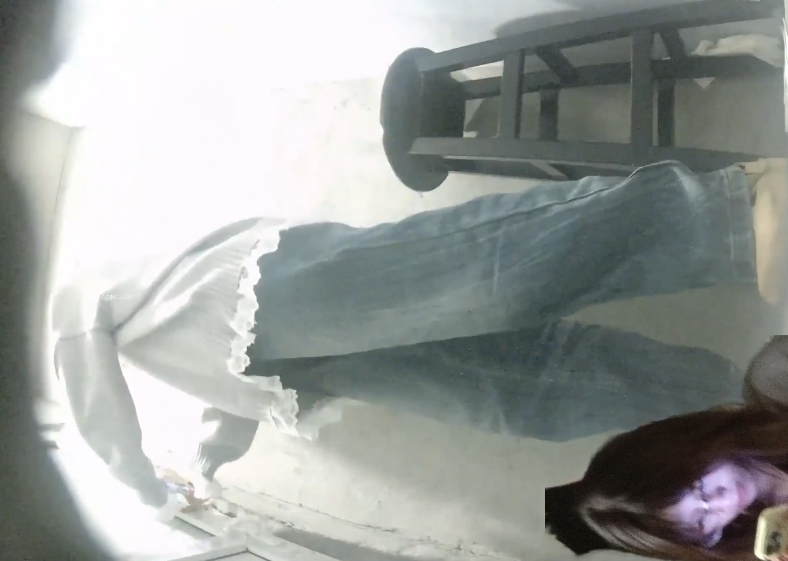 手持厕拍双胞胎姐妹花办公大楼白领劲爆合集598.6MB