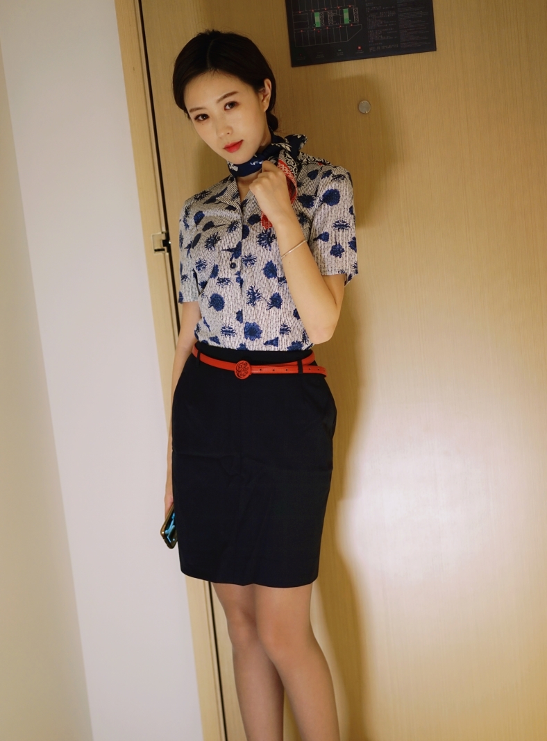 杨紫嫣白丝爆款套图13套1.6G小子怡大放送