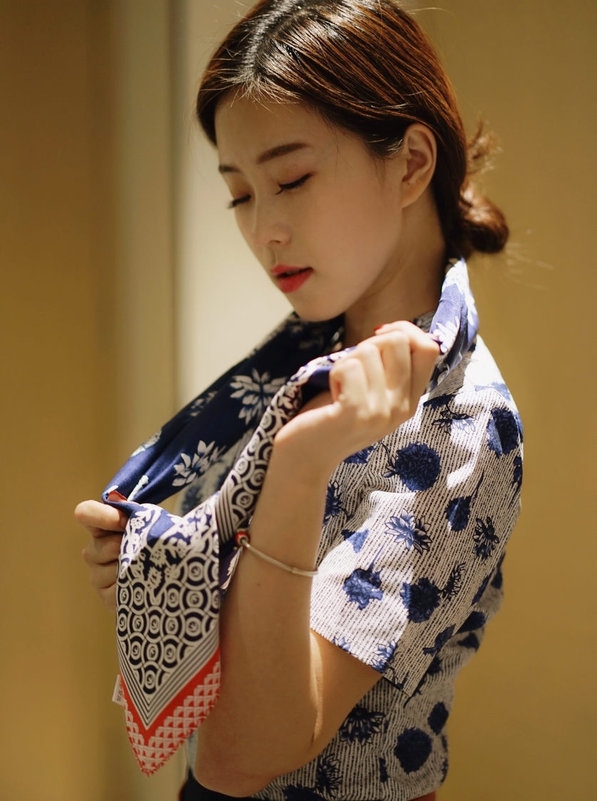 杨紫嫣白丝爆款套图13套1.6G小子怡大放送