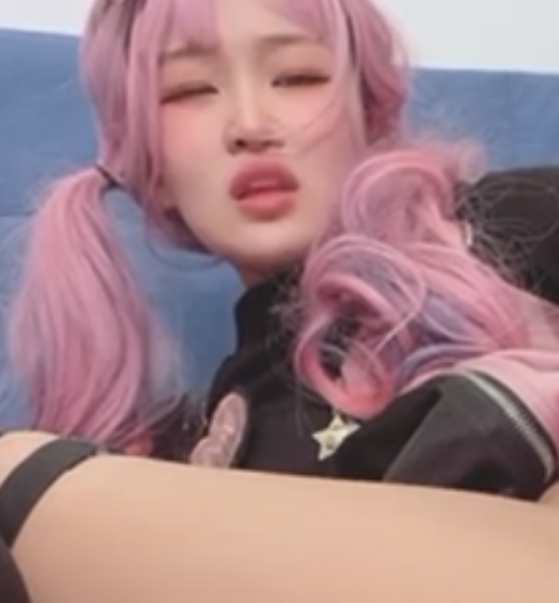 诱人小鹿酱露脸福利推特视频385部26G