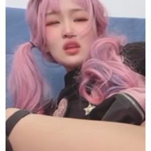 诱人小鹿酱露脸福利推特视频385部26G