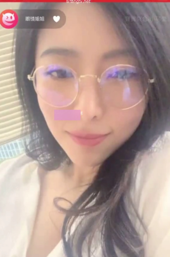 推特风韵眼镜姐姐私密视频22部9.2G优质珍藏