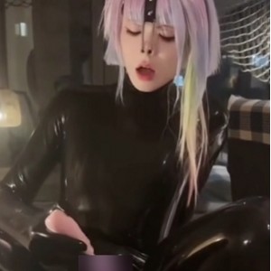 某站婉莹雌堕TS表演1V434MB越看越硬