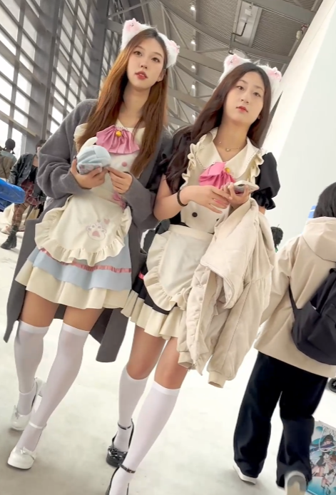 街拍KFC合集9V1.86GB青春靓妹绝绝子