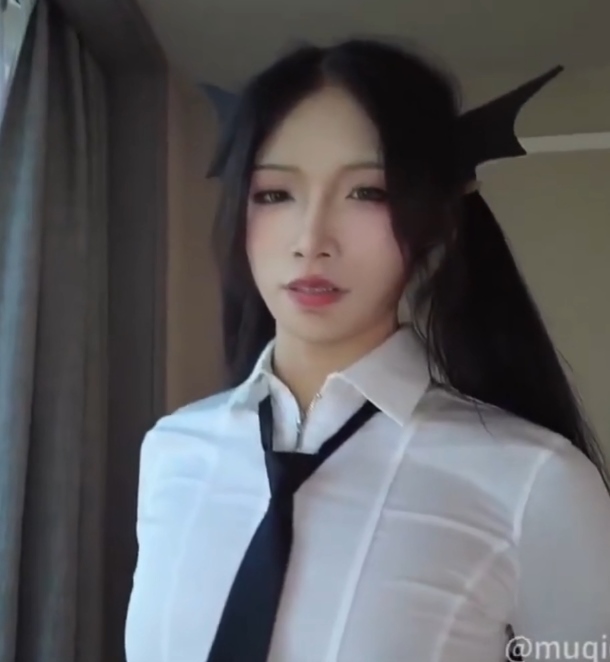 推特沫清幽伪娘1V336MB优质尺寸