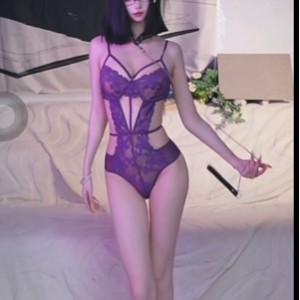丰满芥子柒鸭内衣热舞B站1部139.3MB