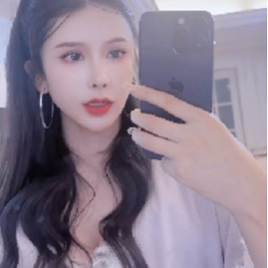 李丽莎私密福利秀人网视频4部380m太诱人了