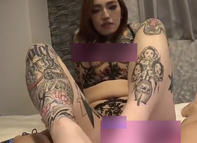 推特鱿鱼纹身御姐13V/28.6G绝密合集