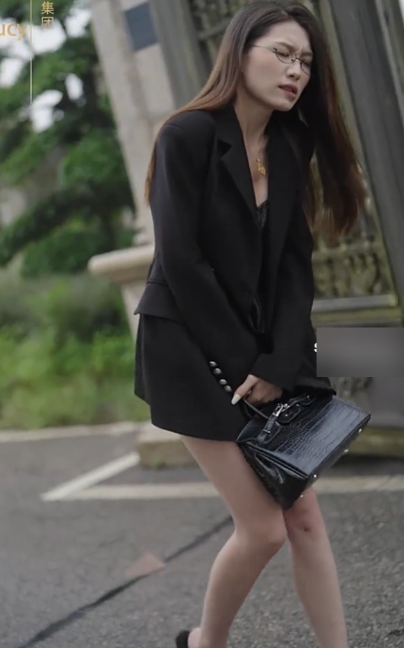 1部1.6GB超勾人圈内美女猫的诱惑短剧