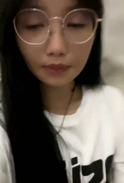 138部十四诗眼镜学妹宿舍直播118.8G超对味