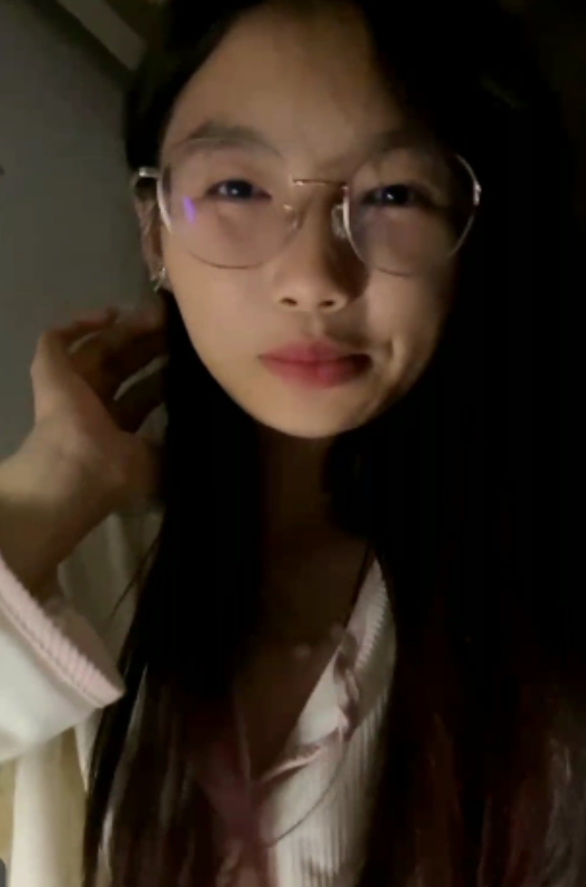 138部十四诗眼镜学妹宿舍直播118.8G超对味