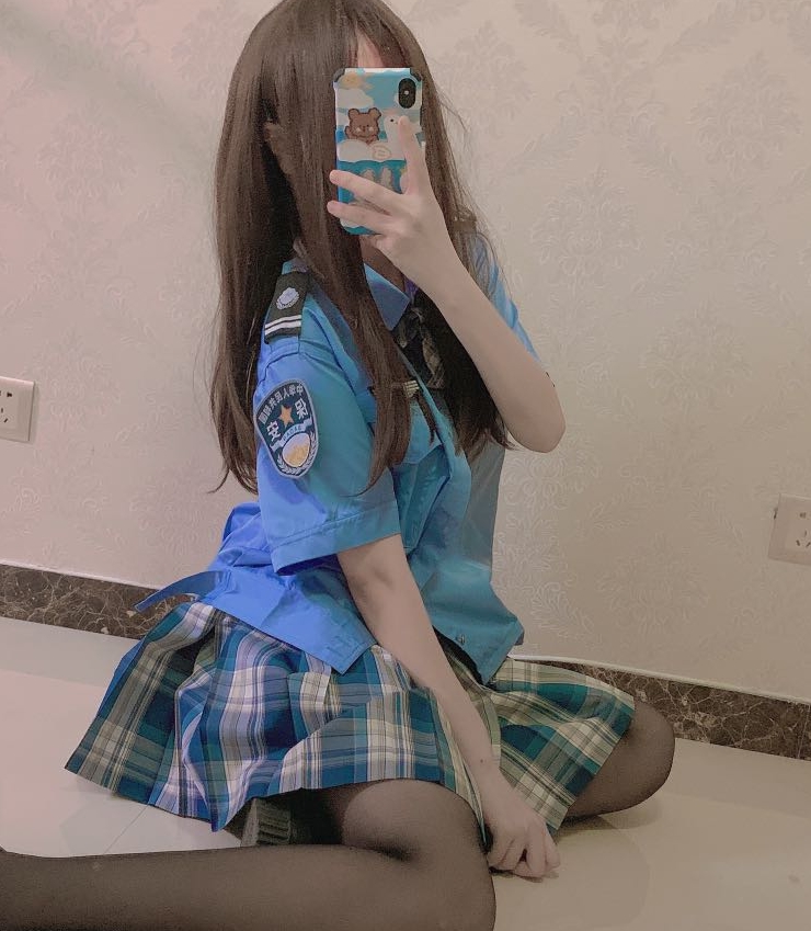 嗝崽推特福利姬青春合集26部视频2.38G优质曲线太吸睛