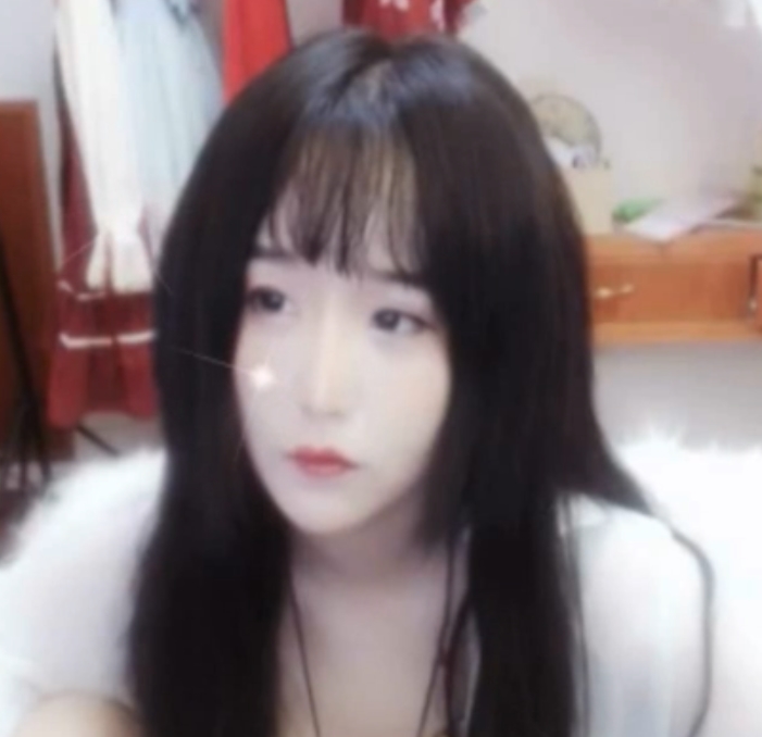 火猫西西绝版私密合集88部9.6G曲线太顶了