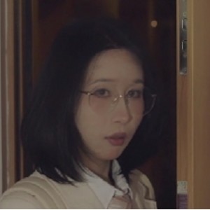 云溪奶桃桃反差学妹视频1部996M，清纯脸蛋藏着炸裂身材