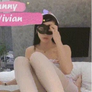 优质御姐Vivian魅惑私拍展示高跟肉丝大长腿后推车10V合集3.17G