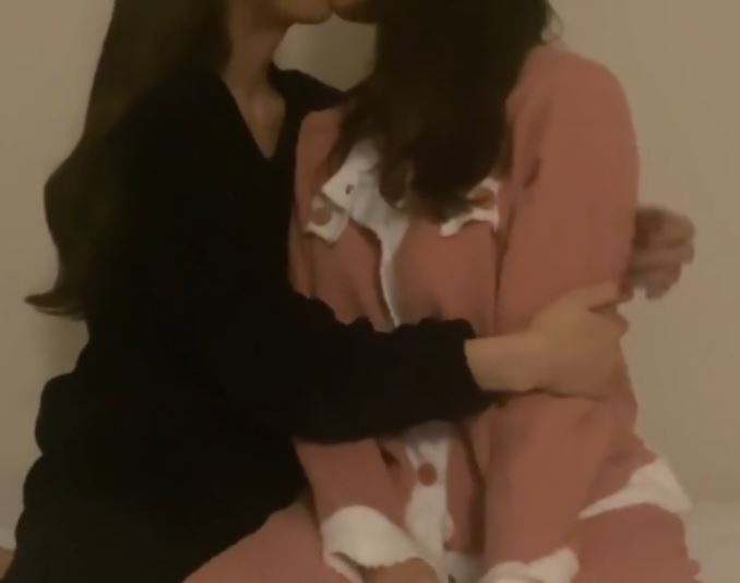 OF百合情侣lilyxoxoles原档30v19g高清稀缺